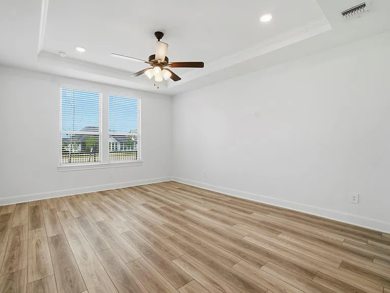 9727 Rockwell Dr — Photo 25
