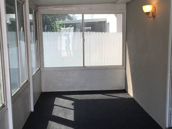 screen room