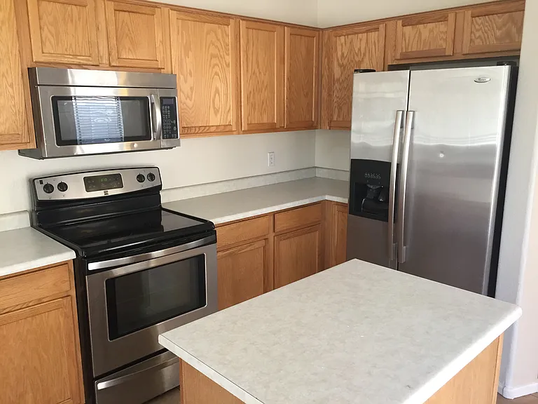 9323 W Harmony Ln — Photo 4