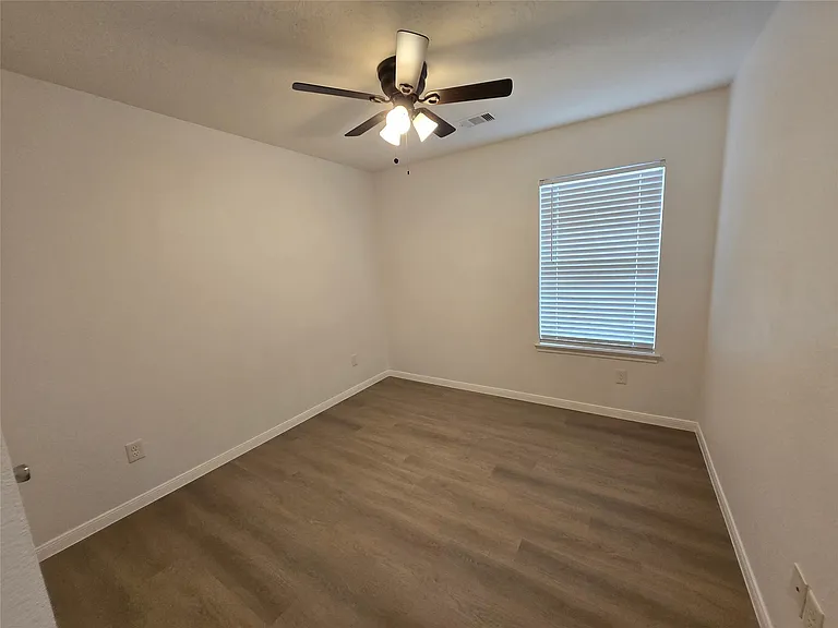 427 Remington Heights Dr — Photo 6