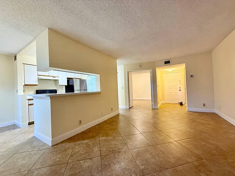 9777 Westview Dr #1113 — Photo 4