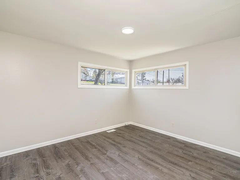 4412 High School Rd #1 — Photo 10