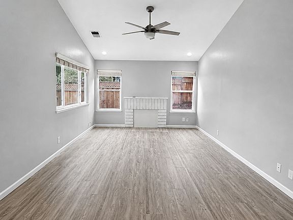 2nd image of 6186 Rocky Glen Ct