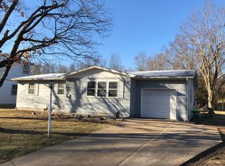 110 Golf Rd, Webb City, MO 64870