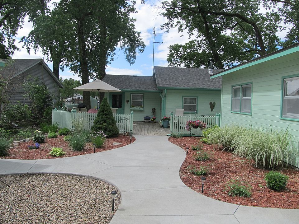 1st image of 32411 E Lake Park Dr