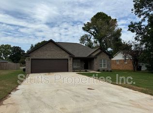 1013 Grand Ave, Muscle Shoals, AL 35661