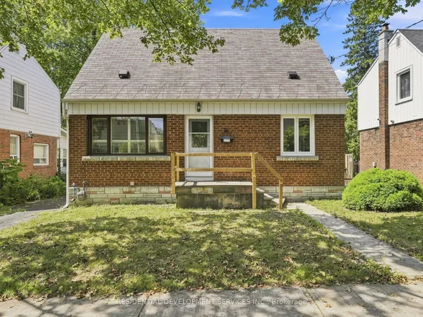 21 Eastgate Cres, Toronto, ON M1L 1X1