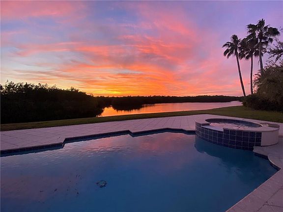2nd image of 547 White Pelican Cir