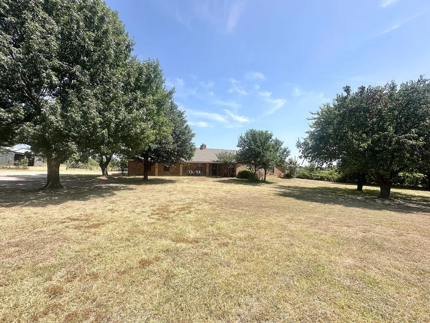 Country Living in Aubrey Spacious 4-Bedroom Home Minutes from Denton — Photo 2