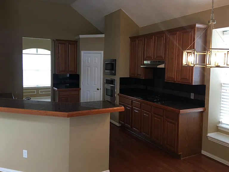 3608 Flintstone Dr — Photo 6