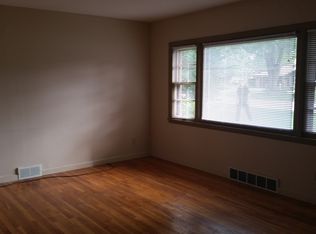 3212 Guilford Rd, Rockford, IL 61107