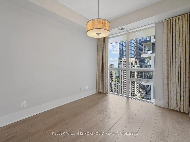 25 Broadway Ave #1504 — Photo 18
