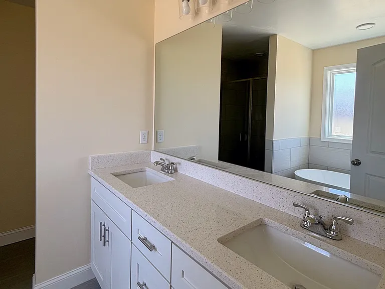 447 Cedar Hollow Dr — Photo 15
