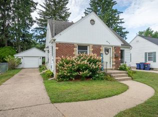 942 Mayhew Wood Dr SE, Grand Rapids, MI 49507
