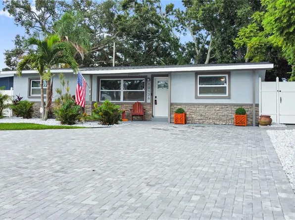 10136 63rd Ave, Seminole, FL 33772