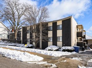 4911 Walnut St, Kansas City, MO 64112
