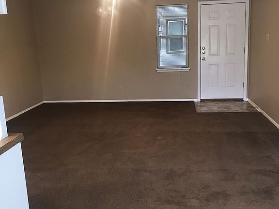 5th image of 108 Pebble Creek Dr APT 9