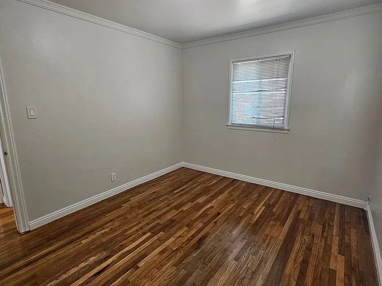 155 W Tudor St — Photo 13