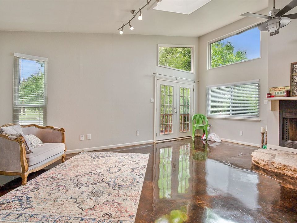 1st image of 2111 Saratoga Dr