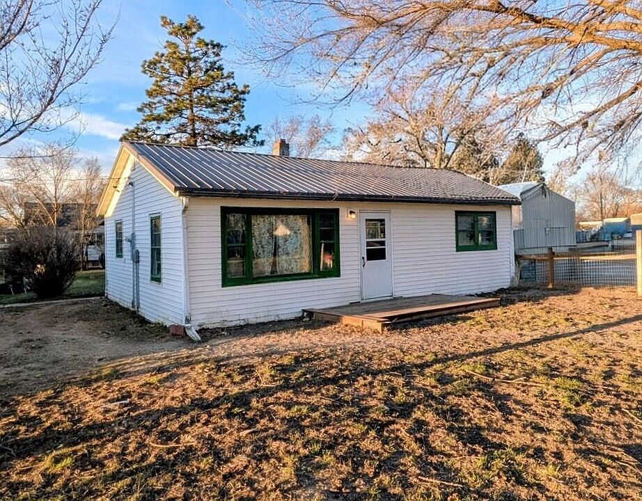 381 W 2nd St, Mission, SD 57555 | MLS #26-40 | Zillow