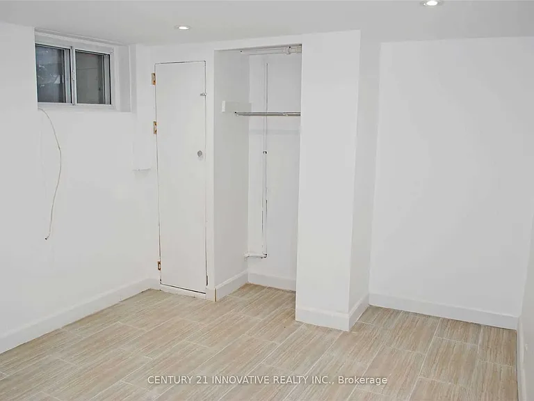 42 Saint Dunstan Dr #BASEMENT — Photo 8