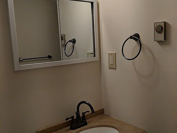 4th image of 416 Galveston Ct