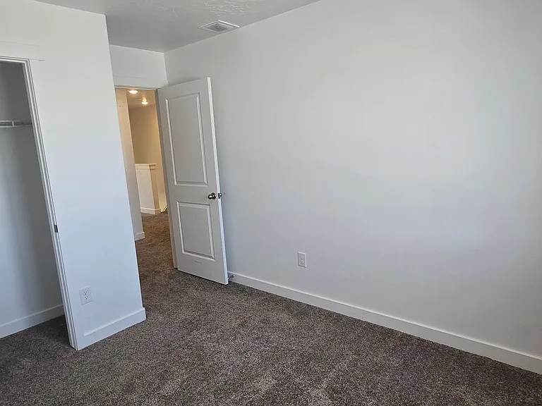 1208 W Summit Ridge Pkwy — Photo 4