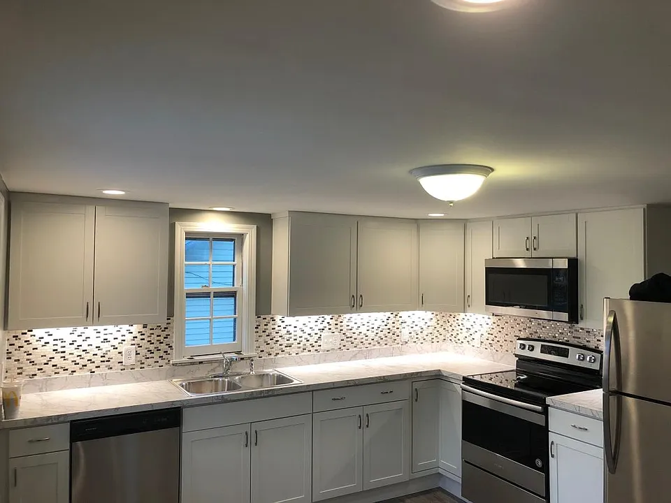 126 W 3rd St #2
