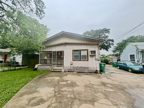 6124 Goforth St Photo 1