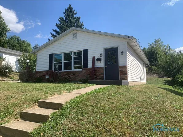 317 4th St, Fremont, OH 43420