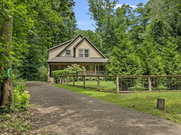 16022 Beech Ln, Union Pier, MI 49129