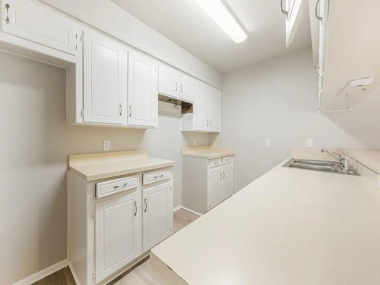 602 Billie Ruth Ln — Photo 9