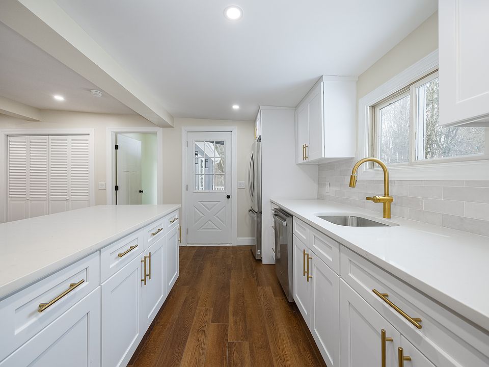 1st image of 534 River Rd