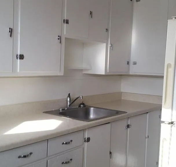 Hillcrest Apartments — Photo 13