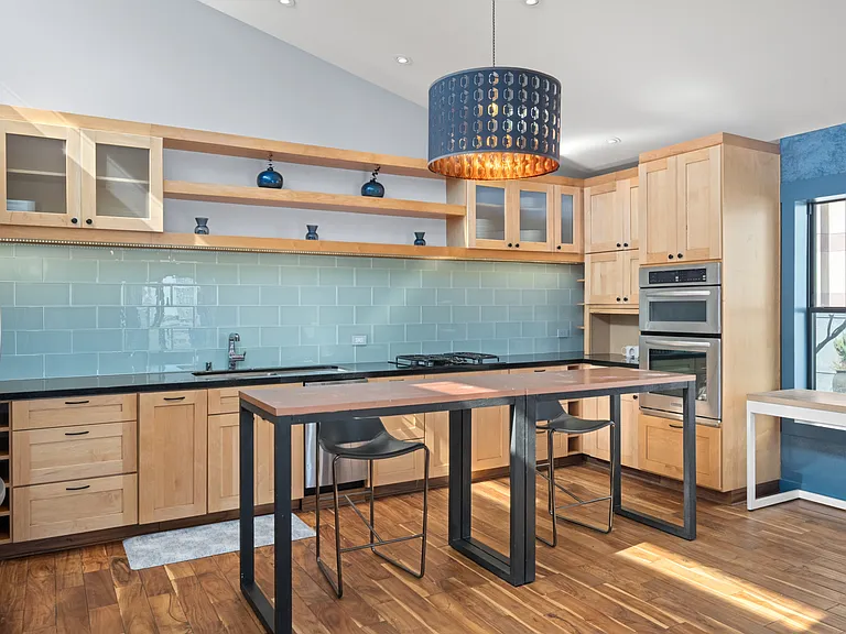 345 Taylor St — Photo 8