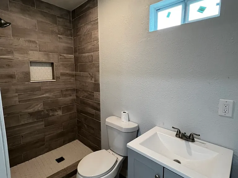 103 Stanley Ct #1 — Photo 2
