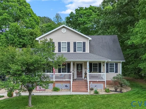 3903 Fawn Ct, North Dinwiddie, VA 23803