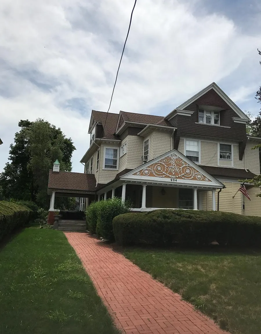 234 Norwood Ave — Photo 2
