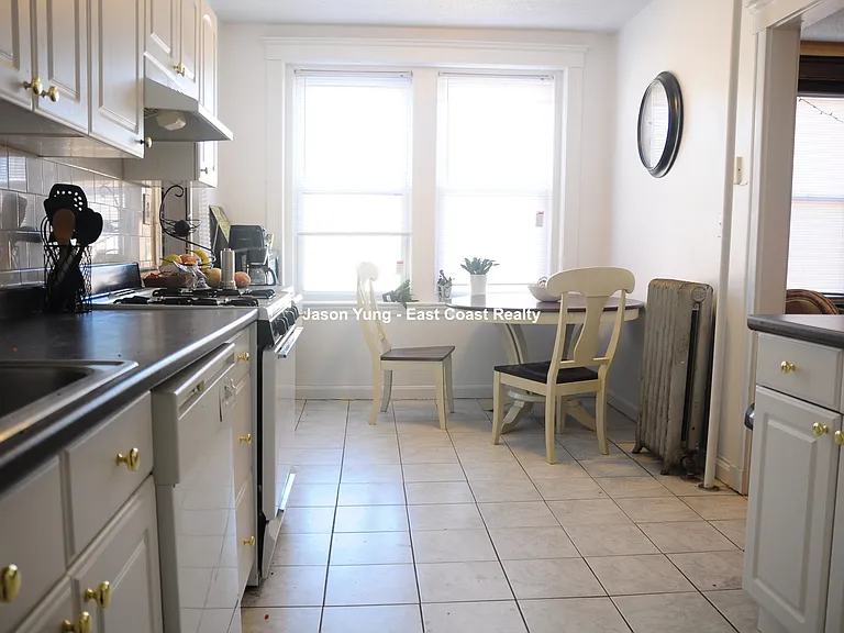 19 Vinal St #10 — Photo 4