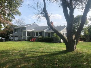 3 Crocus Ln, Norwalk, CT 06851