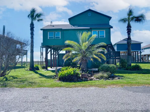 140 Ocean View Dr, Crystal Beach, TX 77650