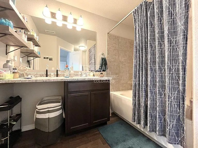 7678 Benecia Dr — Photo 6