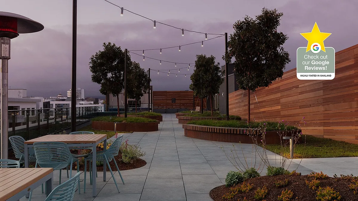 Building Photo - Alta Waverly