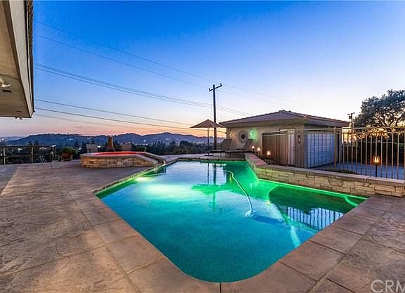 4th image of 343 Oak Knoll Dr