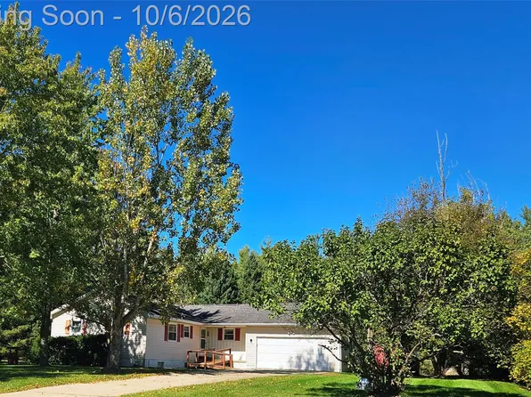 2583 Breezeway St, North Branch, MI 48461