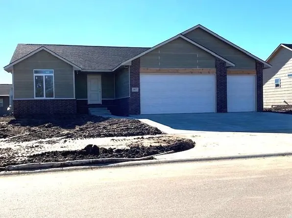 10877 W Cedar Ln, Maize, KS 67101