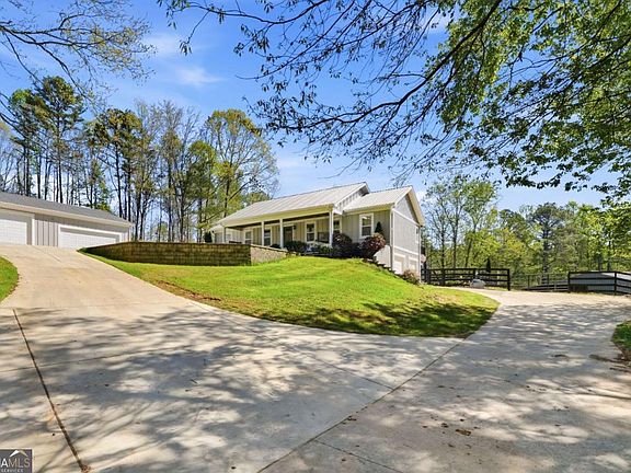 3rd image of 3060 Cherry Grove Rd