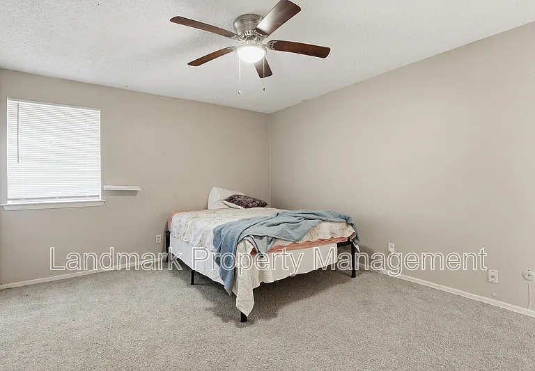 6811 Trail Lake Dr — Photo 20