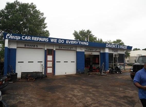 1st image of 7000 N Teutonia Ave