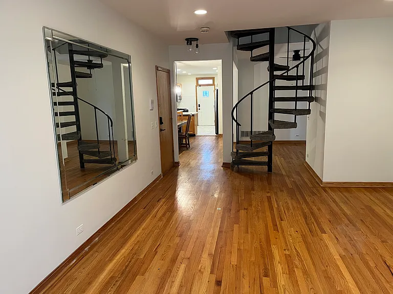 8742 S Harper Ave #1 — Photo 3